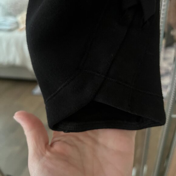 Lululemon Braided Sleeve Pullover Sweatshirt Crew Neck Athleisure Black 6 - Picture 8 of 9